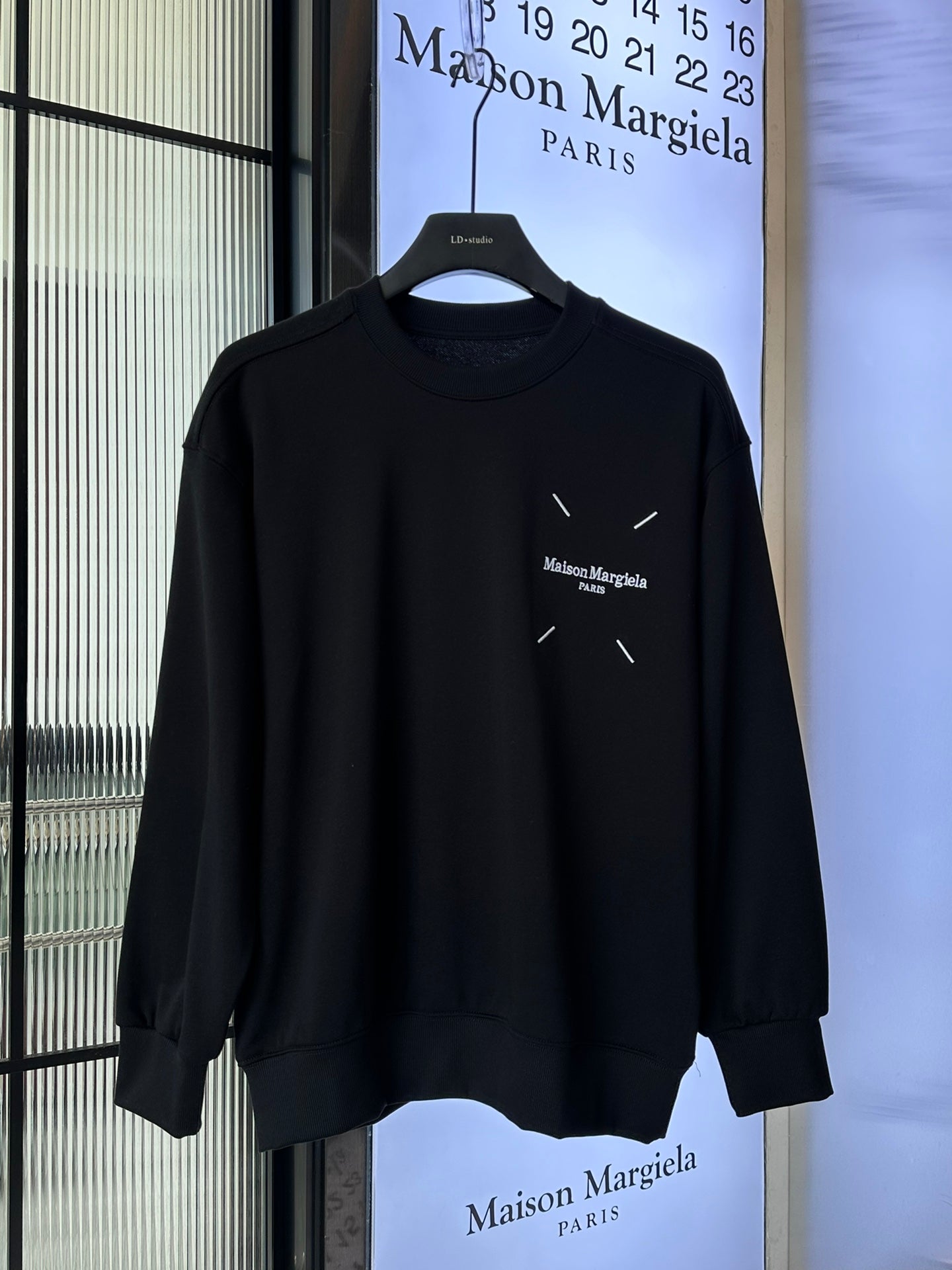 Small niche black loose hoodie