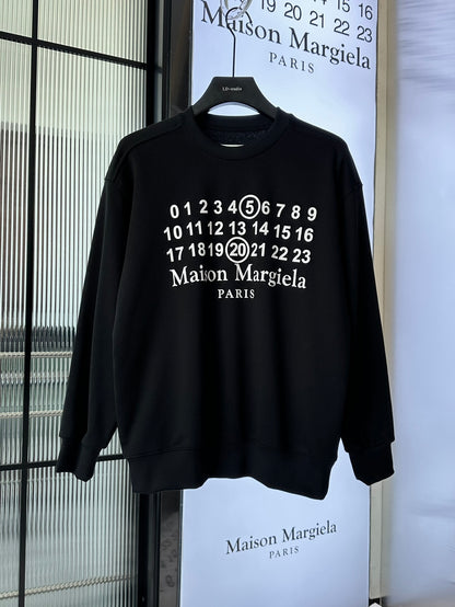 Small niche black loose hoodie