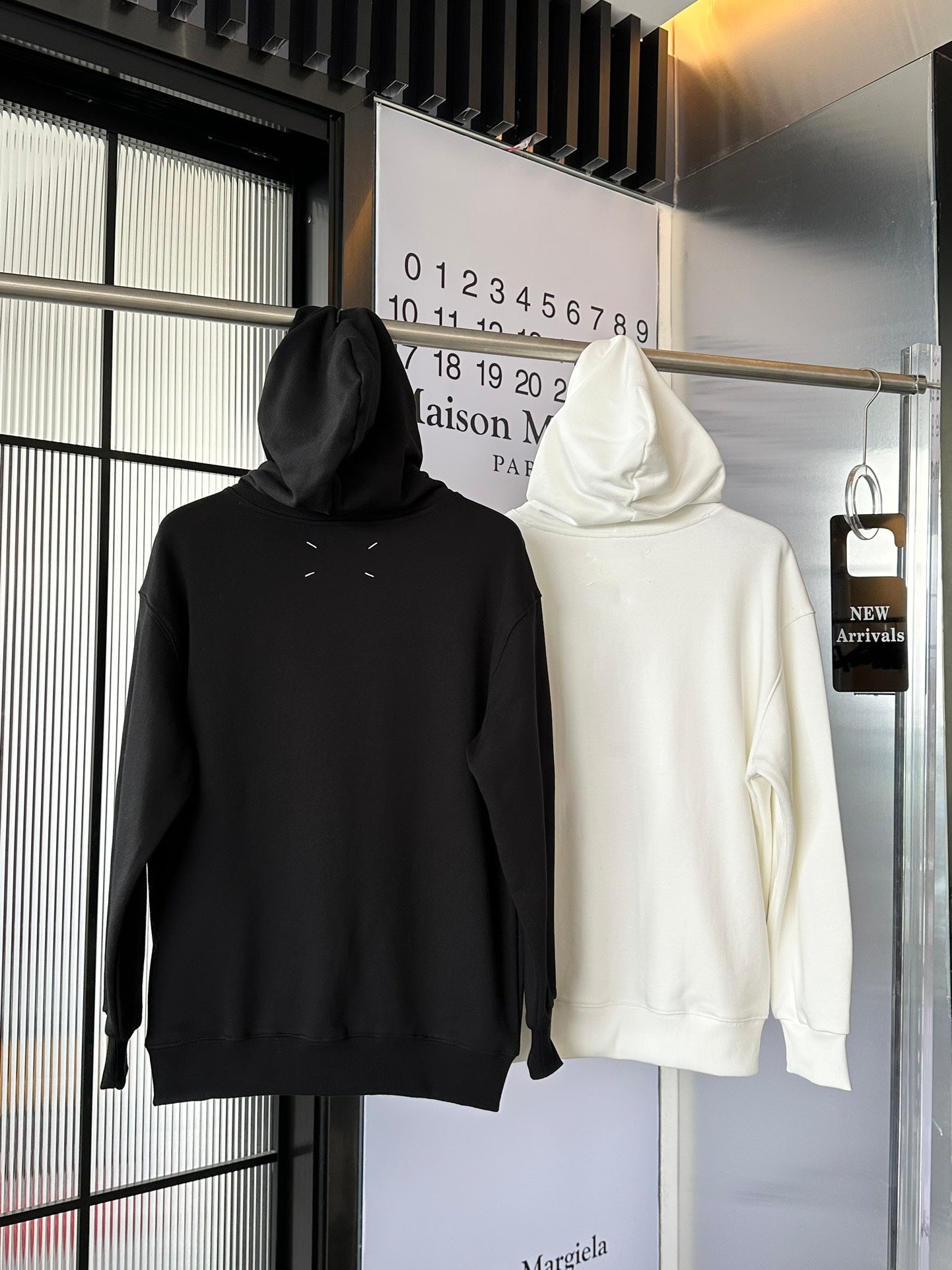 Small niche black loose hoodie