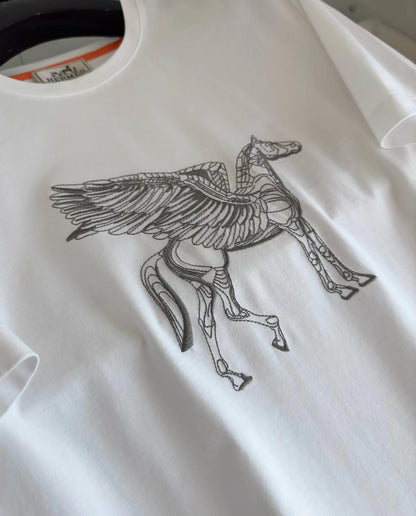 Pegasus themed logo round neck T-shirt