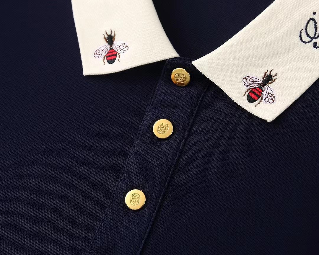 Classic style knitted bee pattern polo