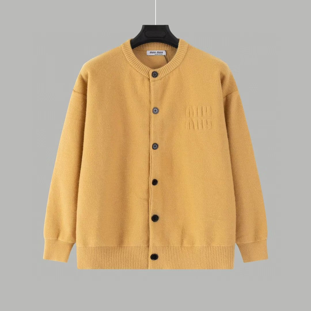 Round neck cardigan jacket