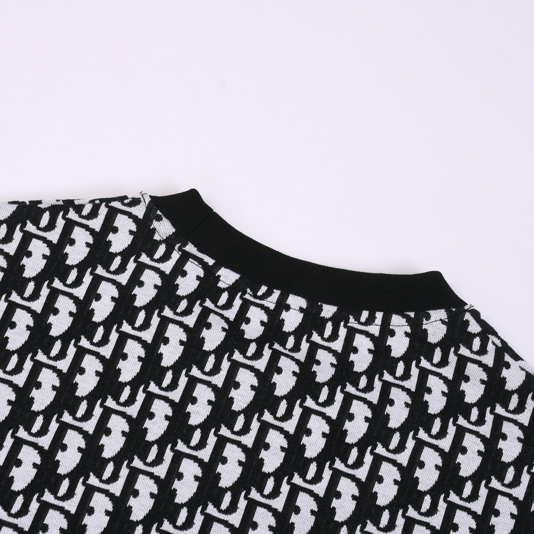 All-over logo print with contrasting braided collar short sleeves