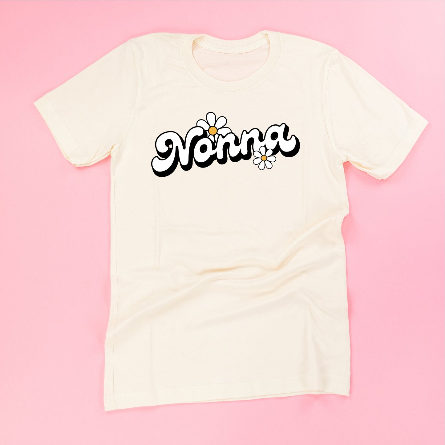 DAISY - NONNA (2 n's) - w/ Full Daisy on Back - Unisex Tee